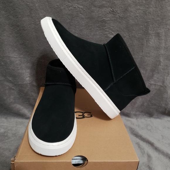 UGG Alameda Suede Ankle Boots - Picture 5 of 11